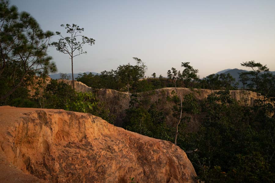 Pai-Canyon-Cliffs