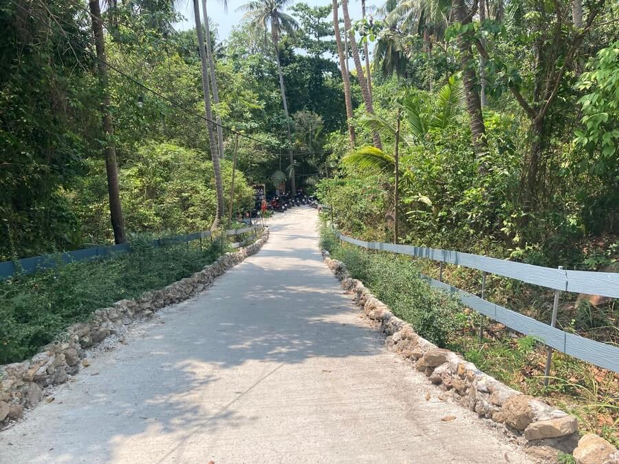 Steep road into Secret Beach