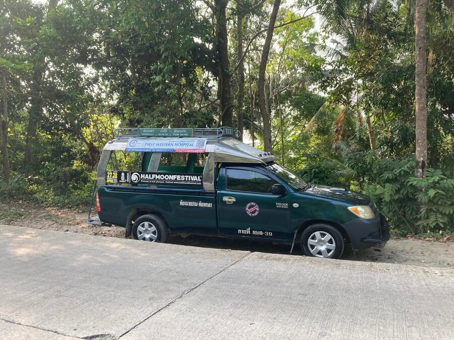 Taxi by Secret Beach