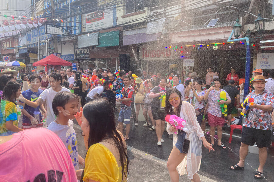 songkran in bangkok