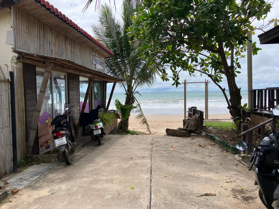 Parking for Klong Dao Beach